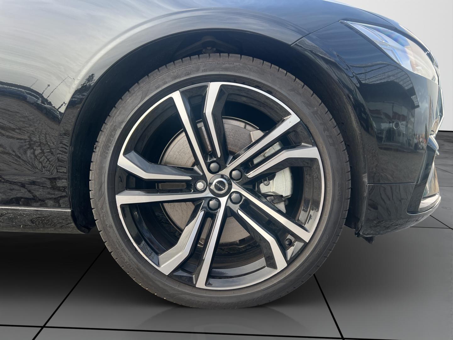 Volvo V90