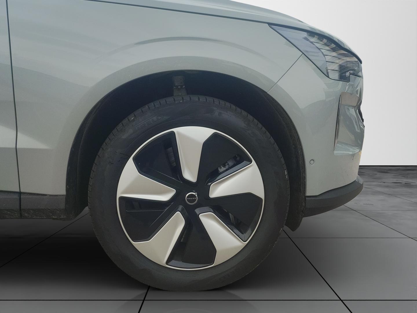 Volvo EX90