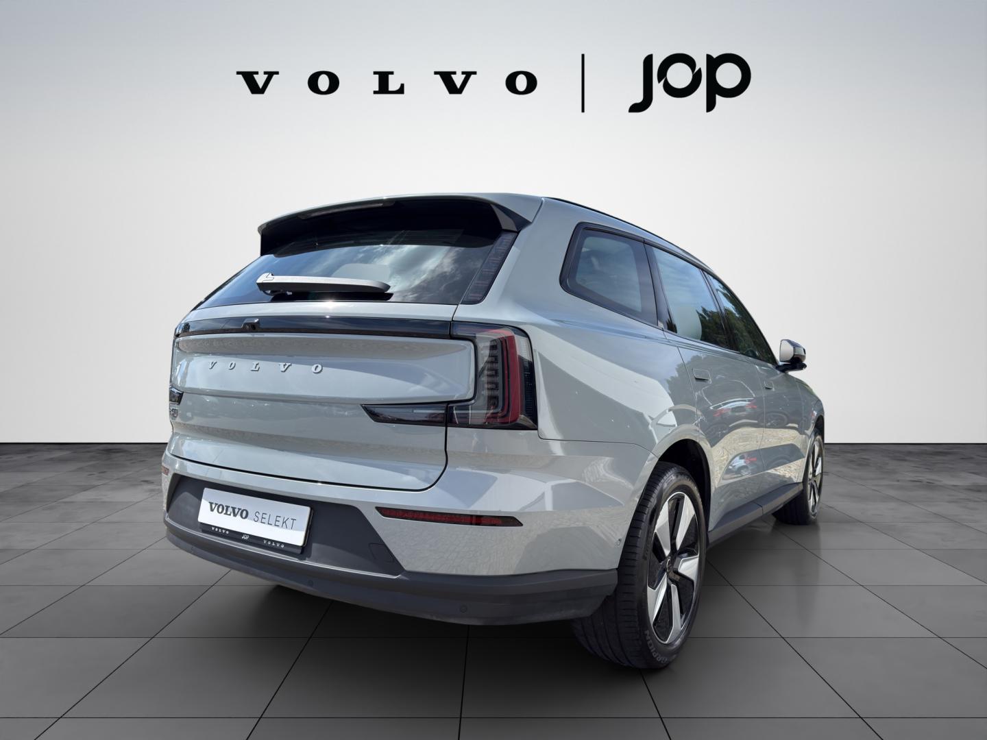 Volvo EX90