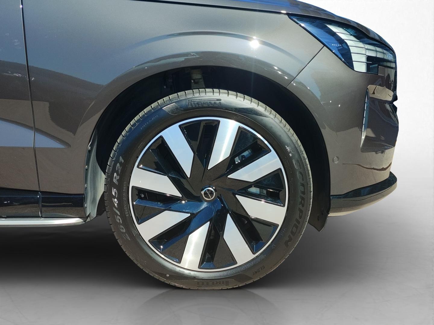 Volvo EX90