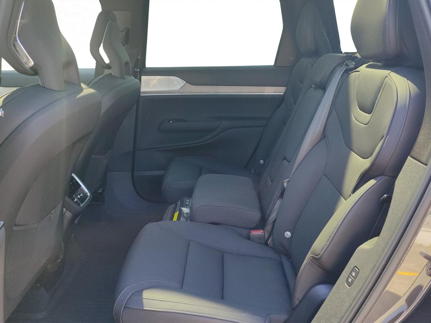 Volvo EX90